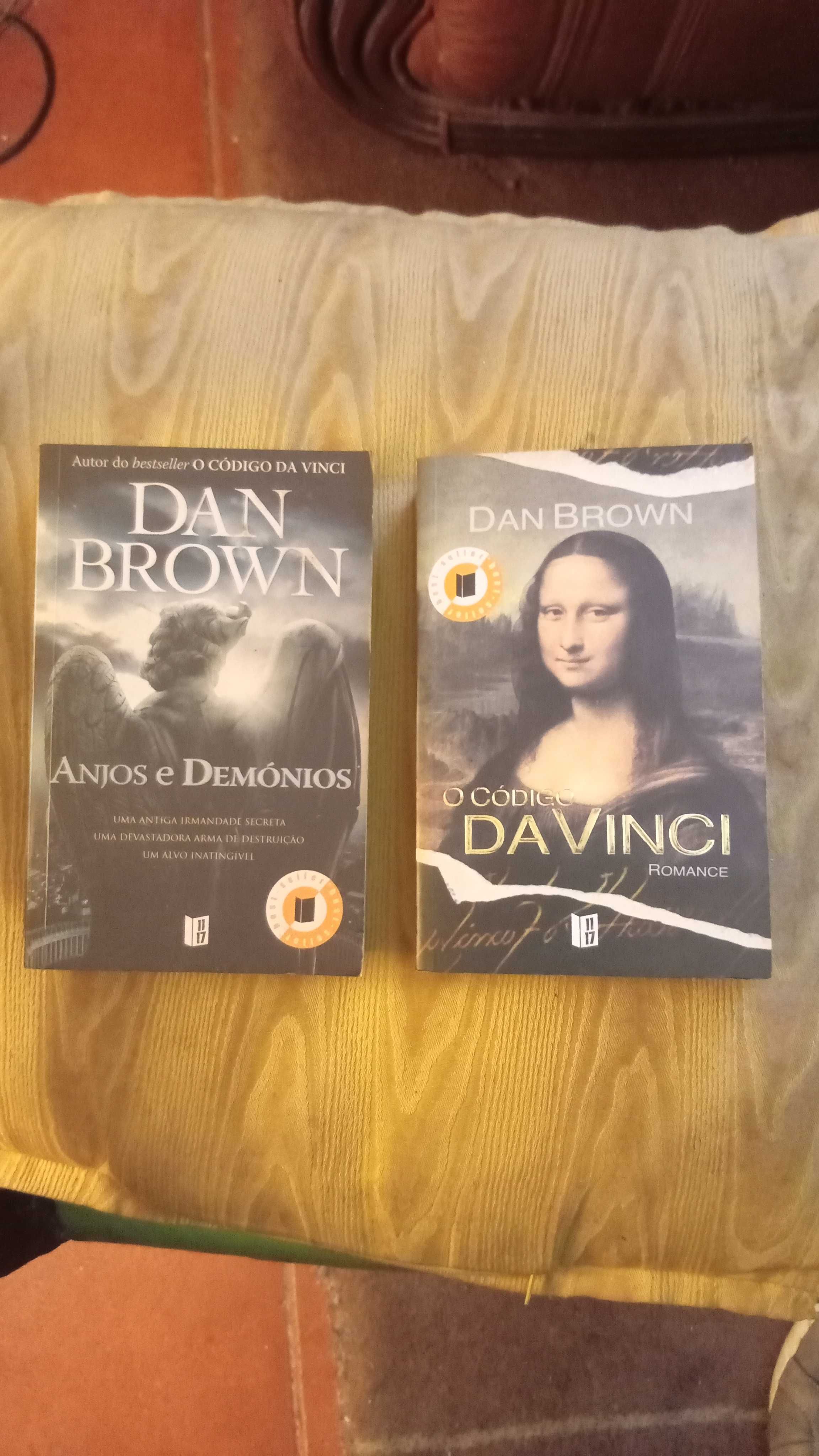 Vendo 2 livros , Anjos e Demônios e Código Da Vinci, de Dan Brown.