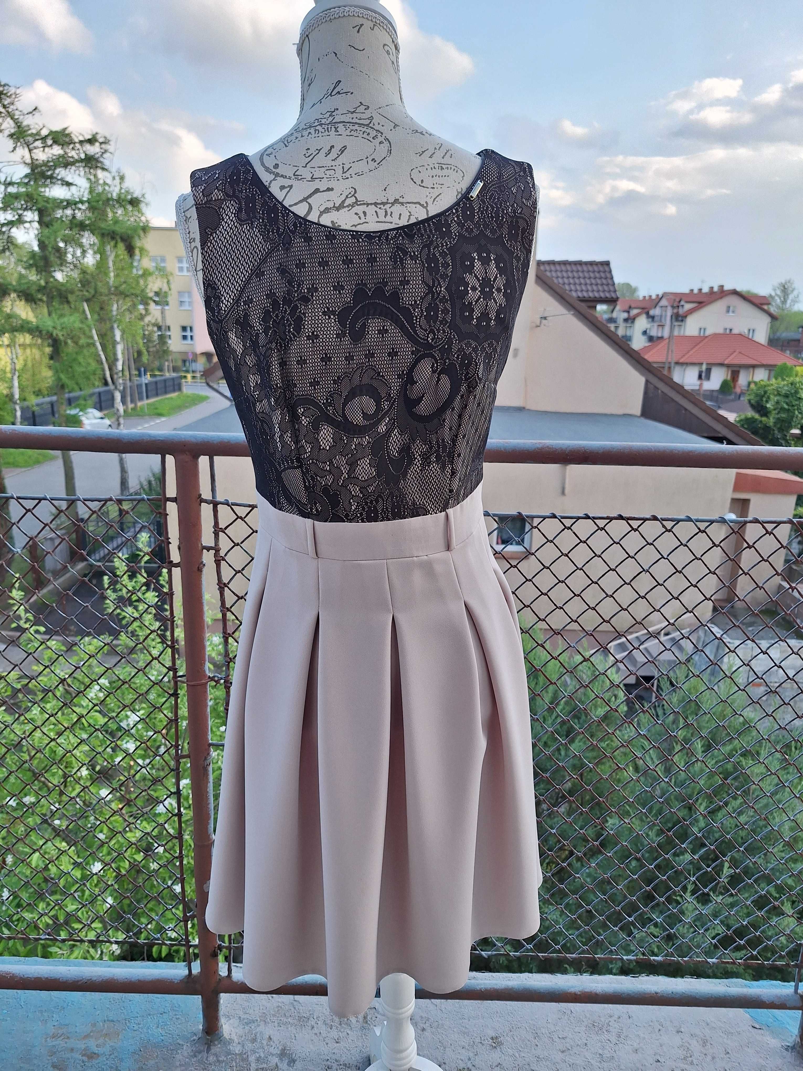 Elegancka sukienka koronkowy top