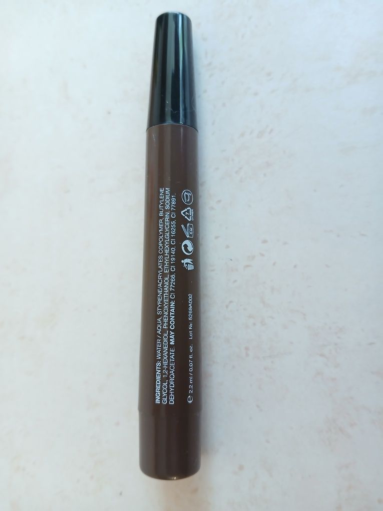 Master Brow Definer Revuele. Marker do brwi.