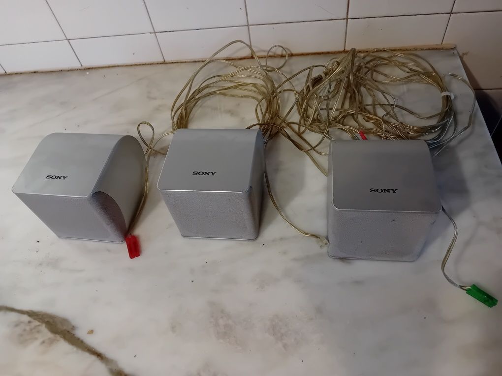 Conjunto de 3 Colunas Pequenas Sony