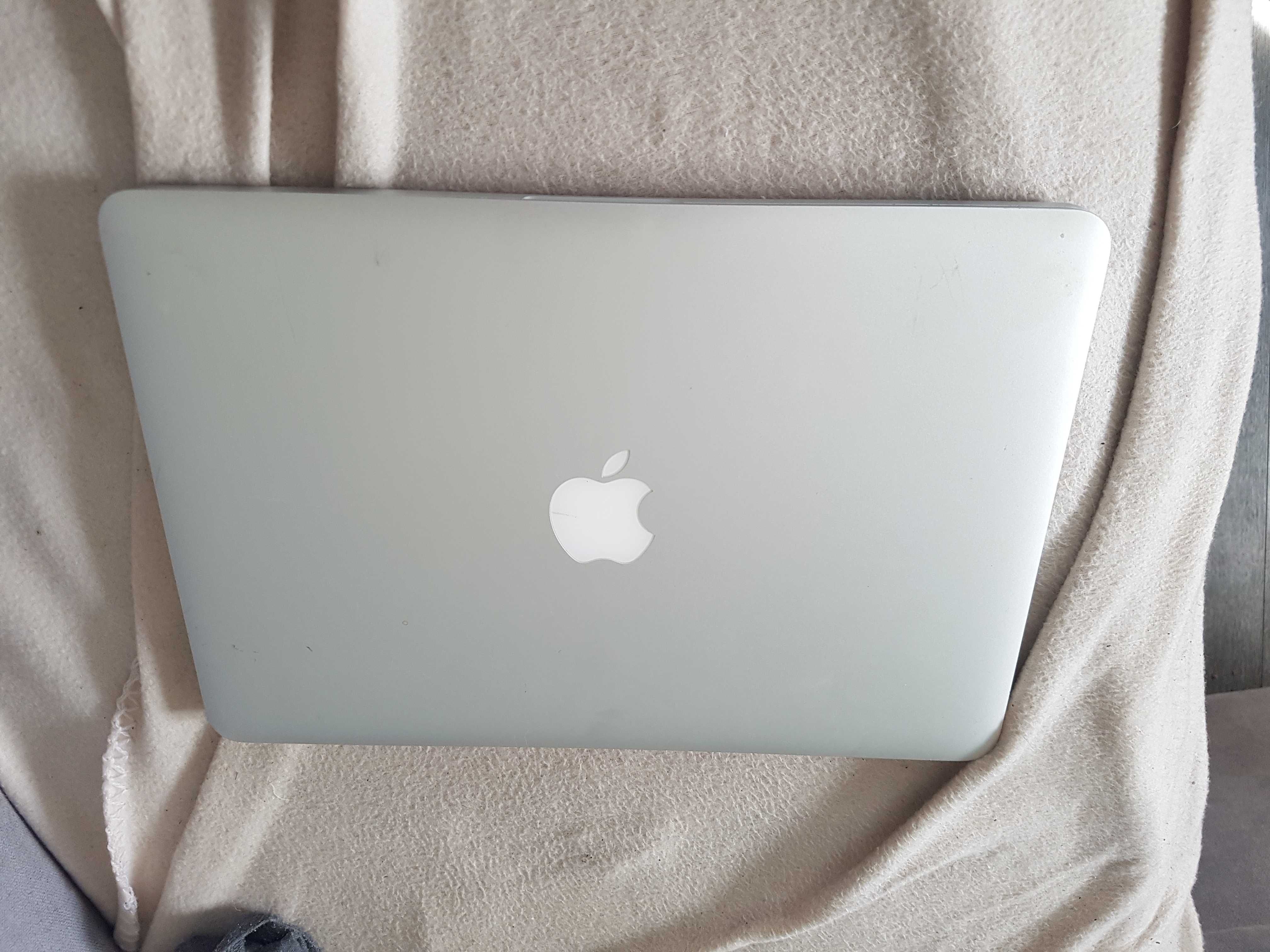 MacBook Pro A1502 intel i5