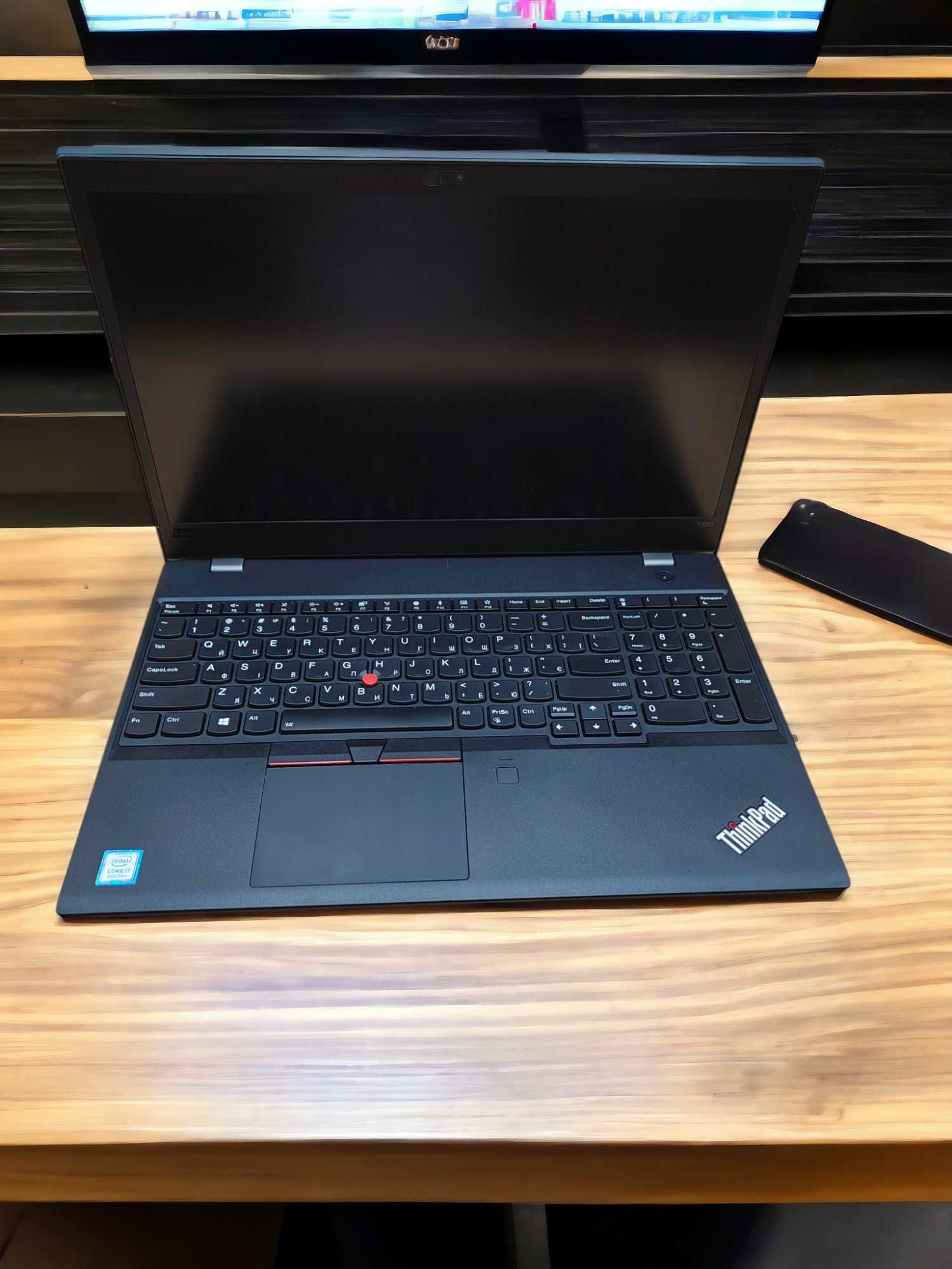 Ноутбук Lenovo ThinkPad T580 15,6IPS i7-8/8Gb/240SSD