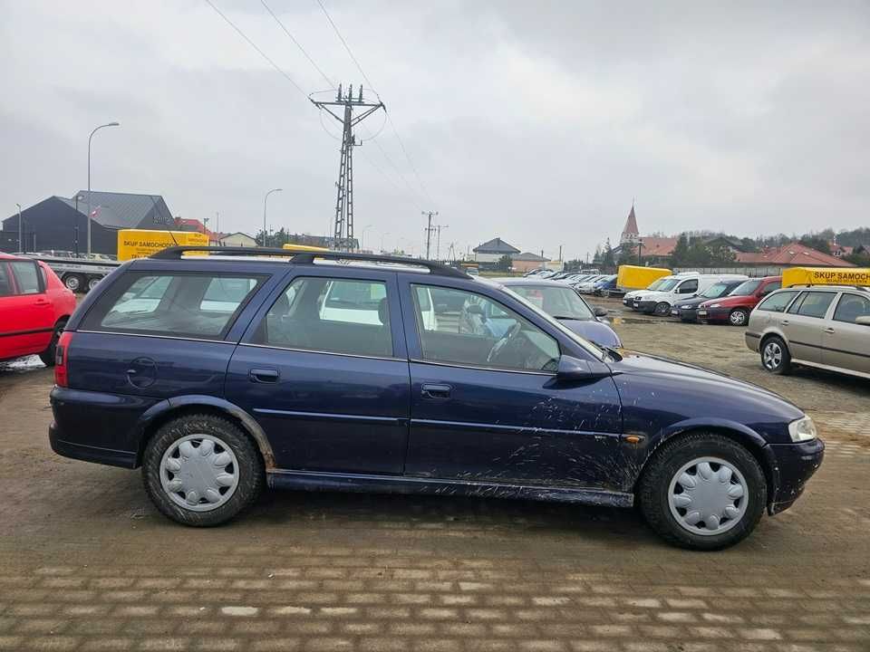 Opel vectra 1,6 KAT  1999 rok