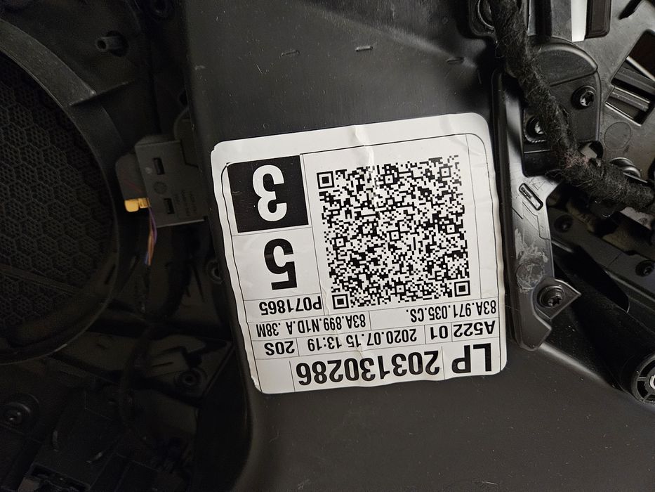 Дверна карта Audi Q3  83A.899.N1D.A в сборі з кнопками