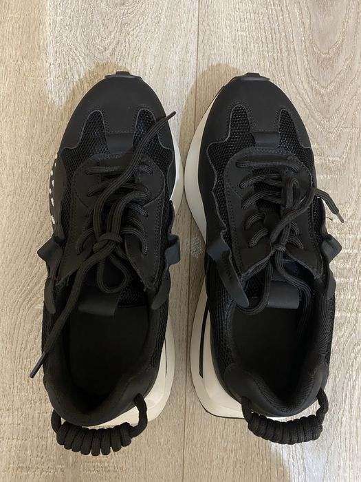 Кросівки жіночі Lonza, 37 розмір