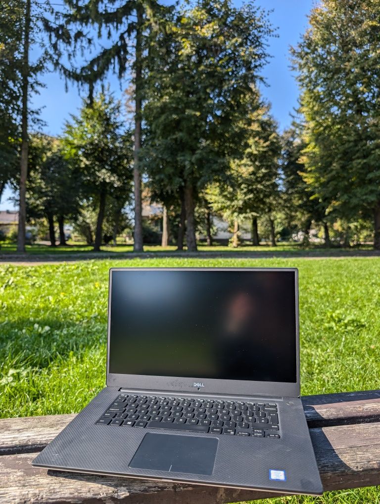P2000 (4GB)/Ноутбук Dell Precicion 5530/i7-8850H/32/512/15.6"/FHD/IPS
