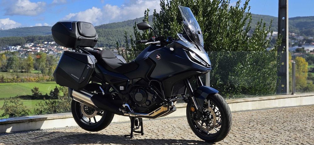 Honda NT 1100, de 07/2024, com 7.430 Km