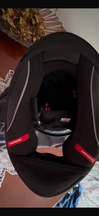 Capacete scorpion  novo com caixa L
