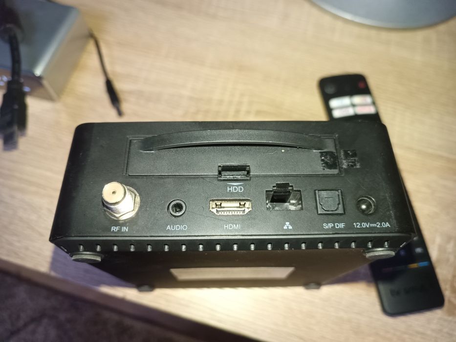Smart TV Box 4k android DVB-T 2 HDR hdd bez pilota