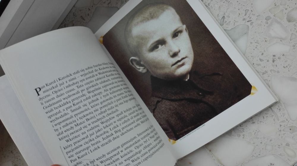 "Opowiem ci o Janie Pawle II" Joanna Majewska (twarda okładka) +gratis