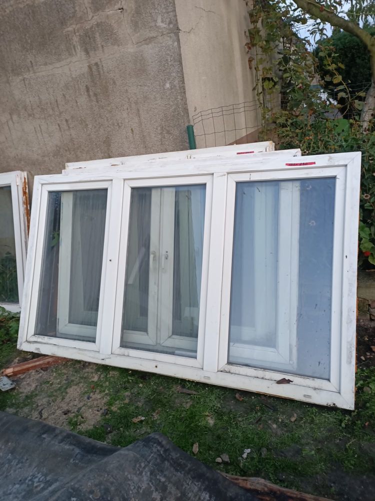 Okno plastikowe z demontażu domu
