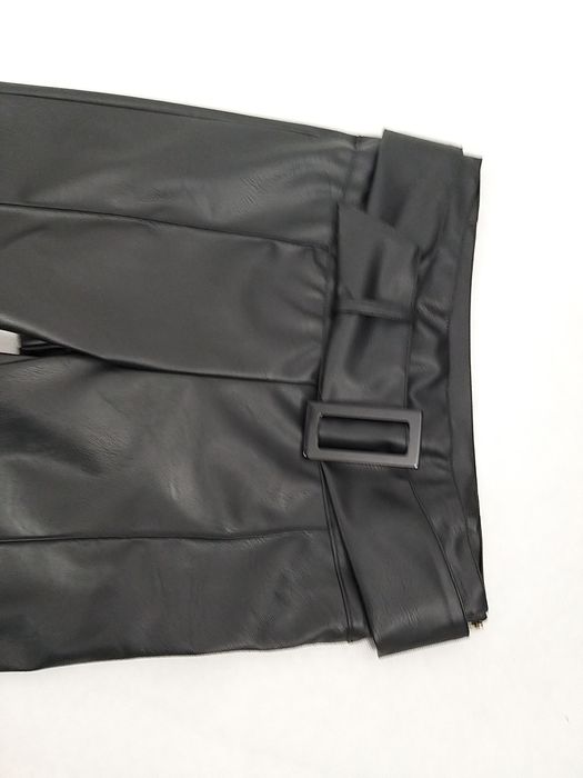 By o la la..! Spodnie czarne imitacja skóra pasek