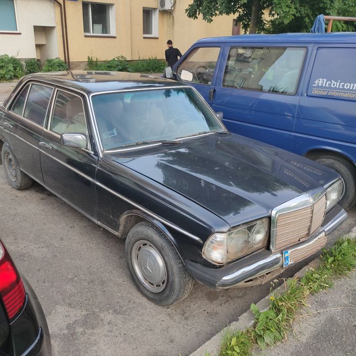 Mercedes Benz 123 дизель 2.0 в хорошому стані