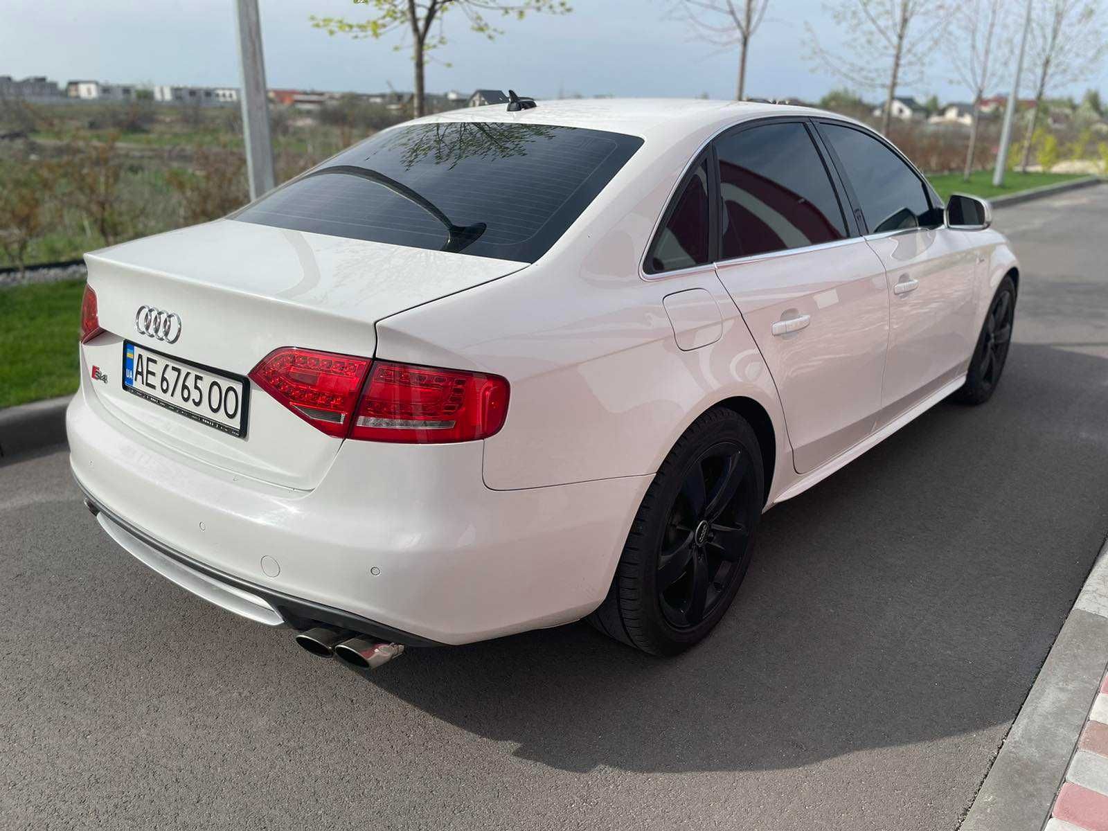 Audi S4 2011 год 3.0 бензин 420л.с. автомат quattro Обмен/Рассрочка