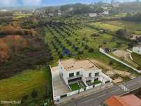 Moradias T4 Geminadas-Triplex NOVAS