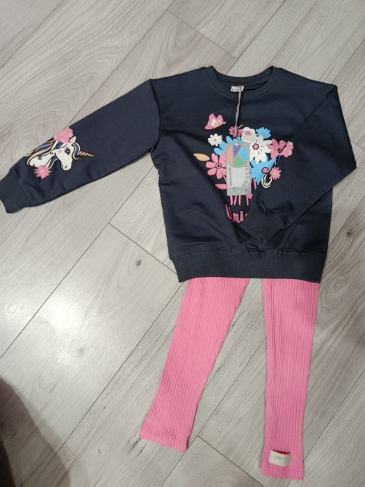 Костюм новий для дівчинки 7-6 років