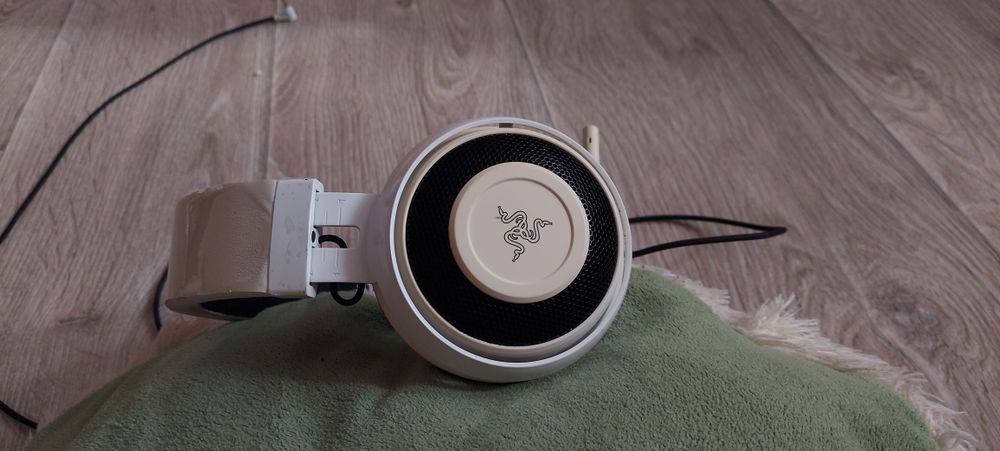 Оригінальні ігрові навушники Razer Kraken Pro V2 White
