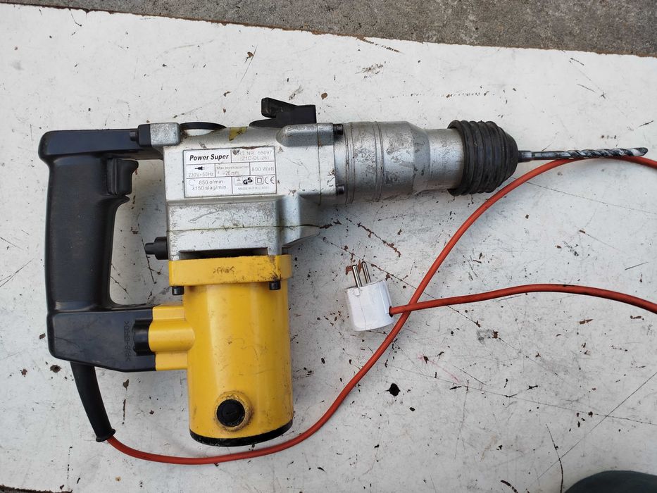 Młotowiertarka SDS sieciowa 800 W