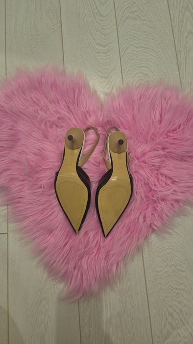 Босоніжки  zara з гострим носом