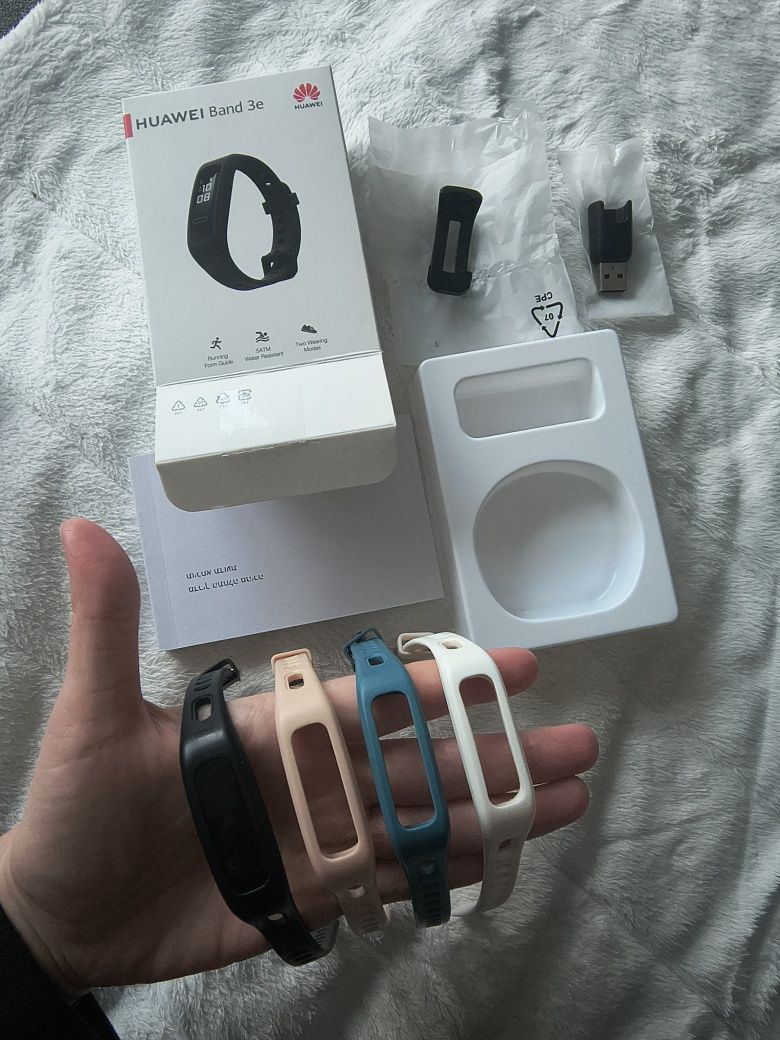 Huawei Band 3e zegarek z 4 opaskami