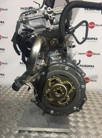 Двигатель Toyota Prius, объём 1.8 2-ZR, год 2010-2016, без навесного