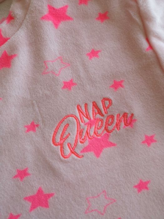 Pluszowa dwuczęściowa piżama w gwiazdki Jeff & Co. 116 - 122 jak nowa