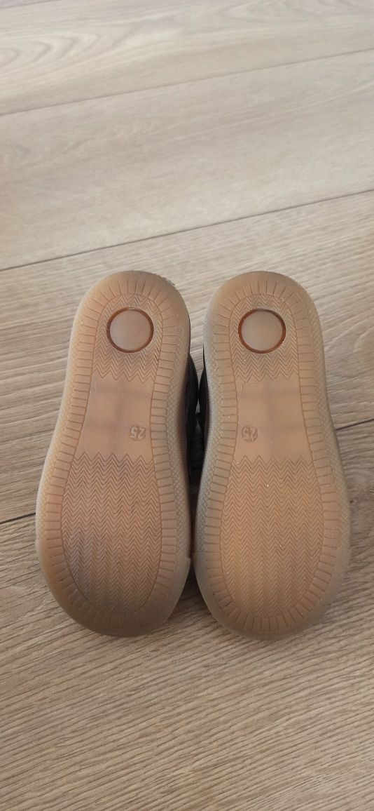 Buty Froddo rozmiar 25