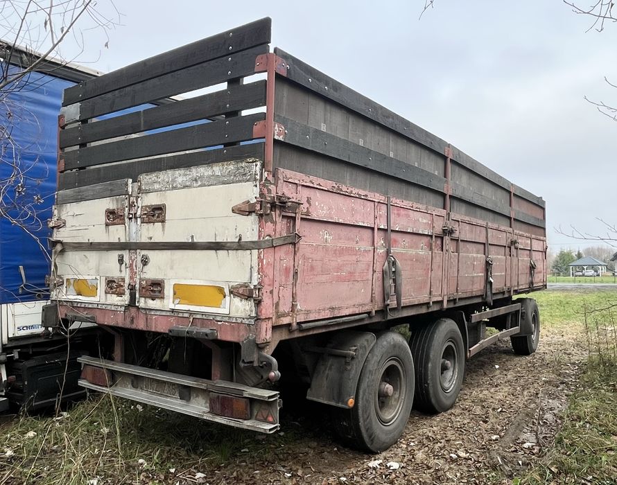 Przyczepa trzyosiowa Aurepa 1983 rok