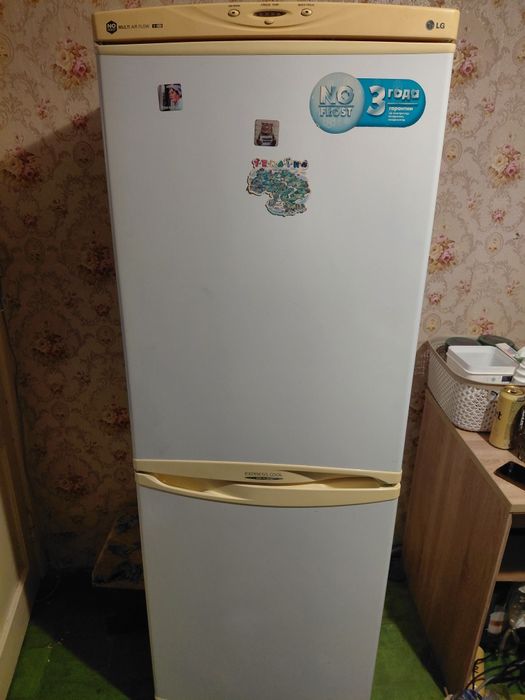 Продам холодильник