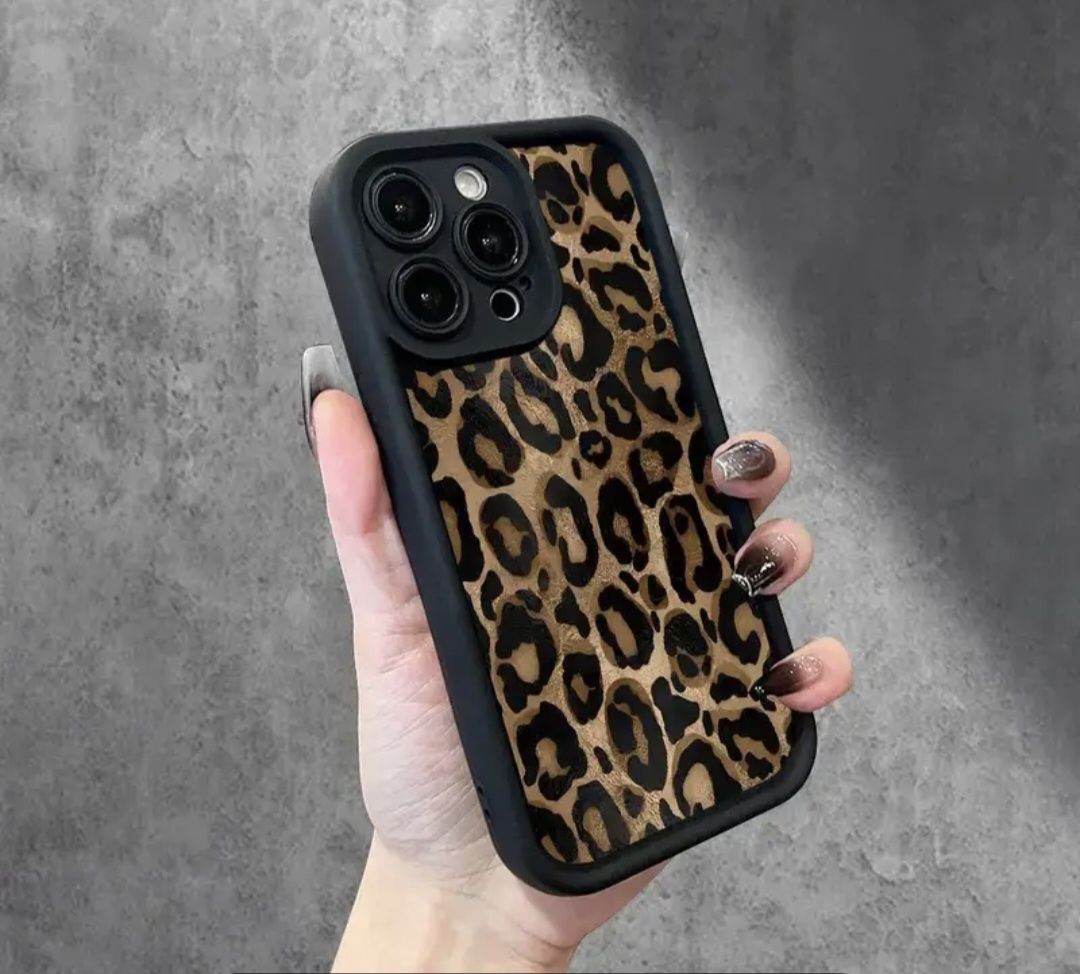 Чорний чохол "леопард" Iphone 13 pro