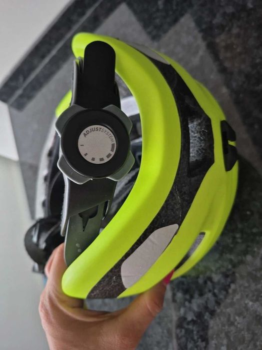 Capacete B'Twin novo ajustavel