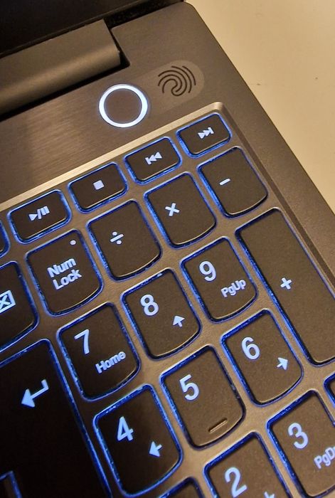 ThinkBook 15I i5 1035G4 8 GB  128 SSD+ 500 Gb W11-Office Pro Plus