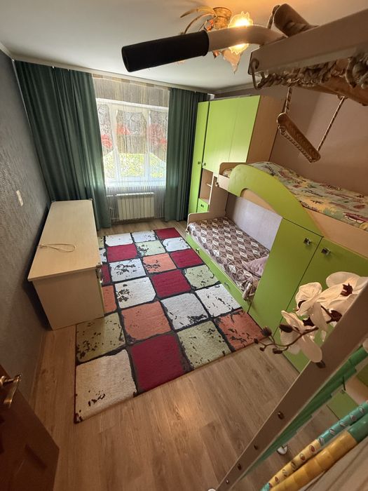 Пропоную в оренду 3 кім по Героїв України