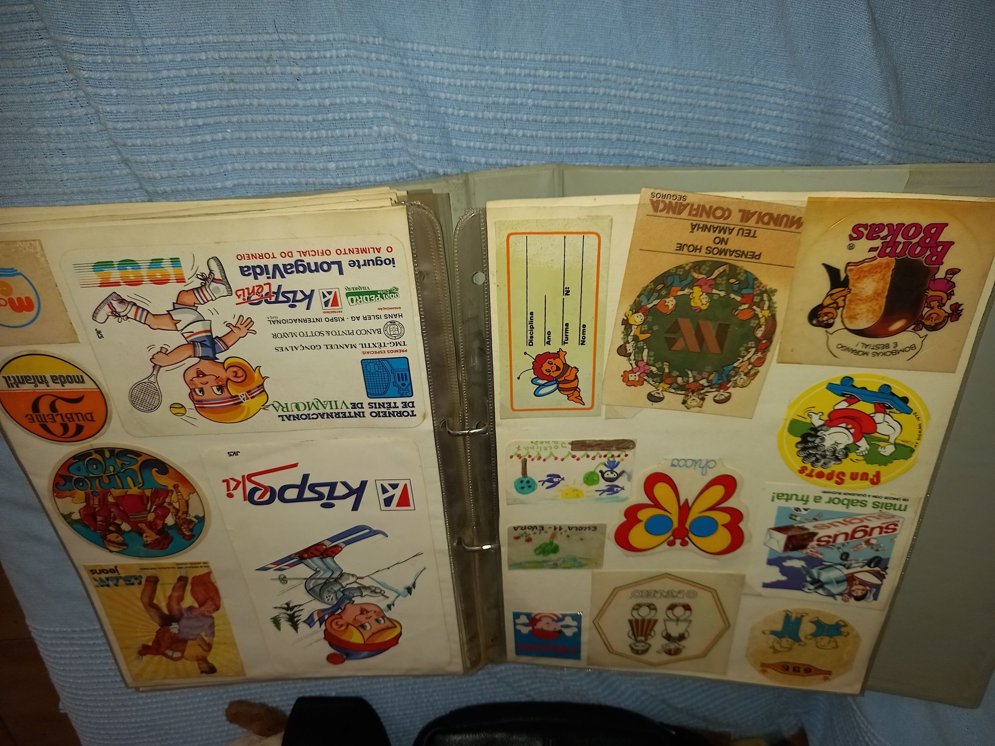 Pasta com stickers antigos