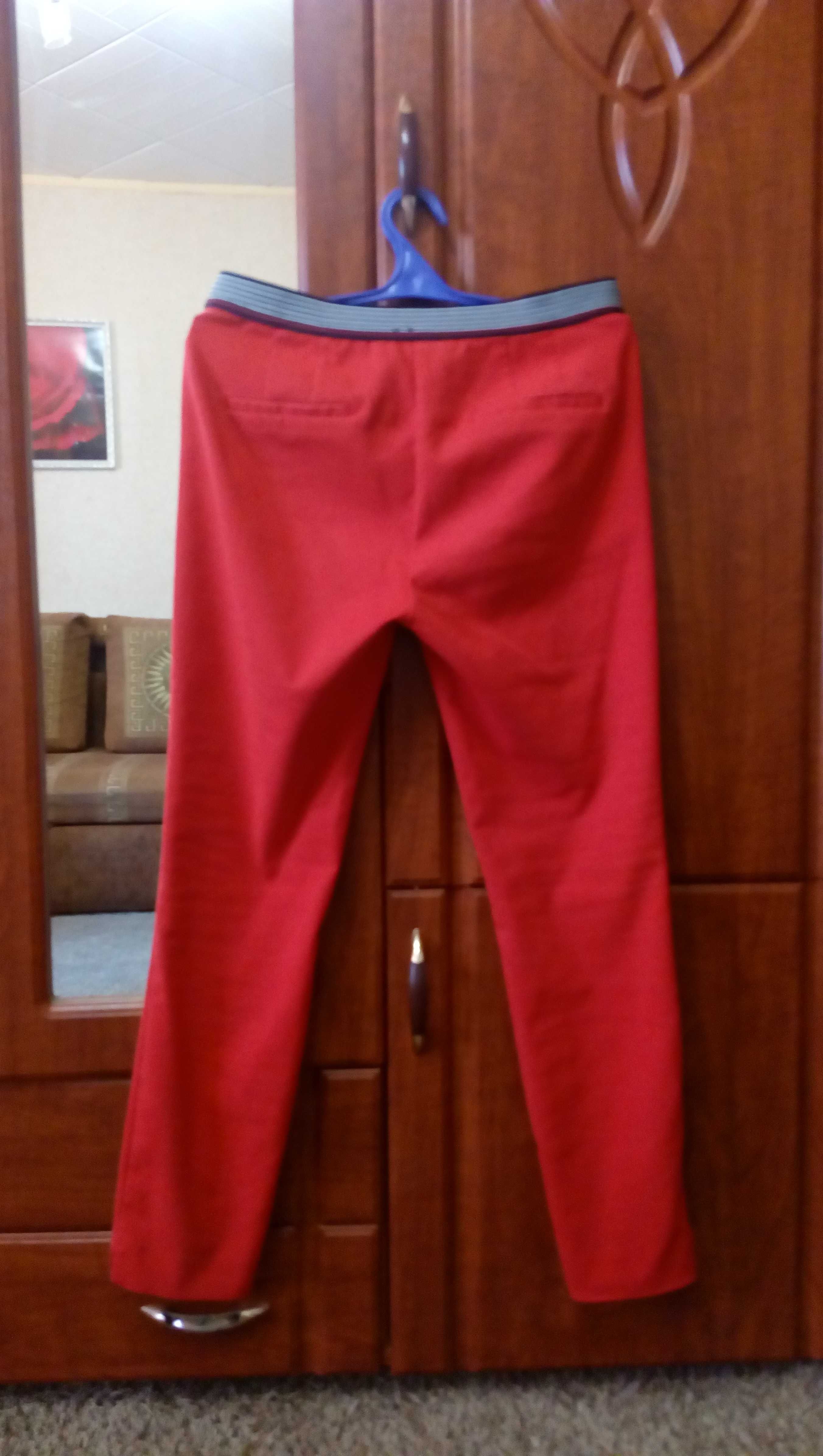 Брюки штаны  Zara 46-48 размер
