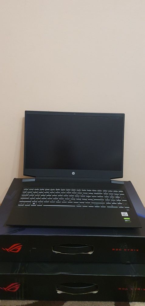 HP Pavilion 16 I5-10300H GTX1650 Ti 4Gb 16Ram