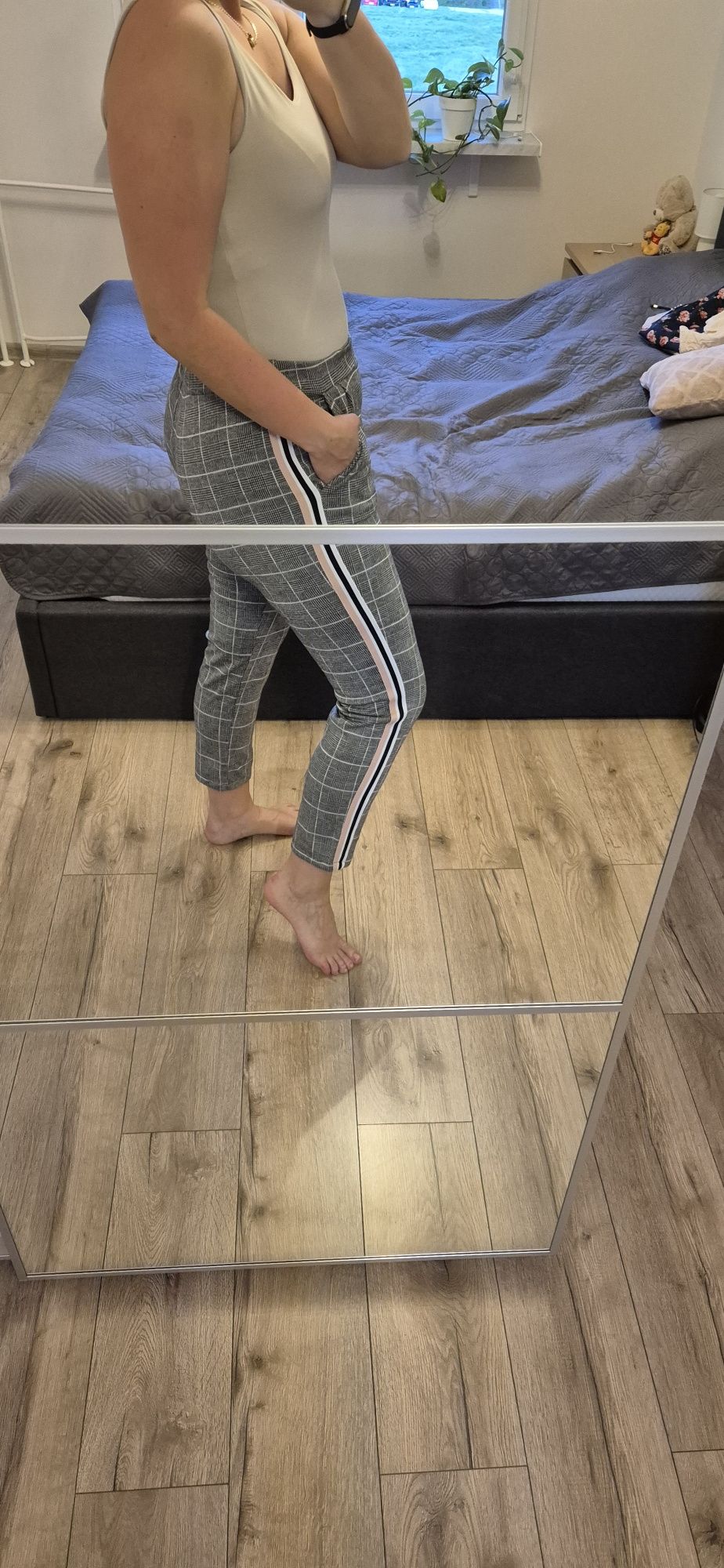 Legginsy materialowe kratka z paskami po bokach XL