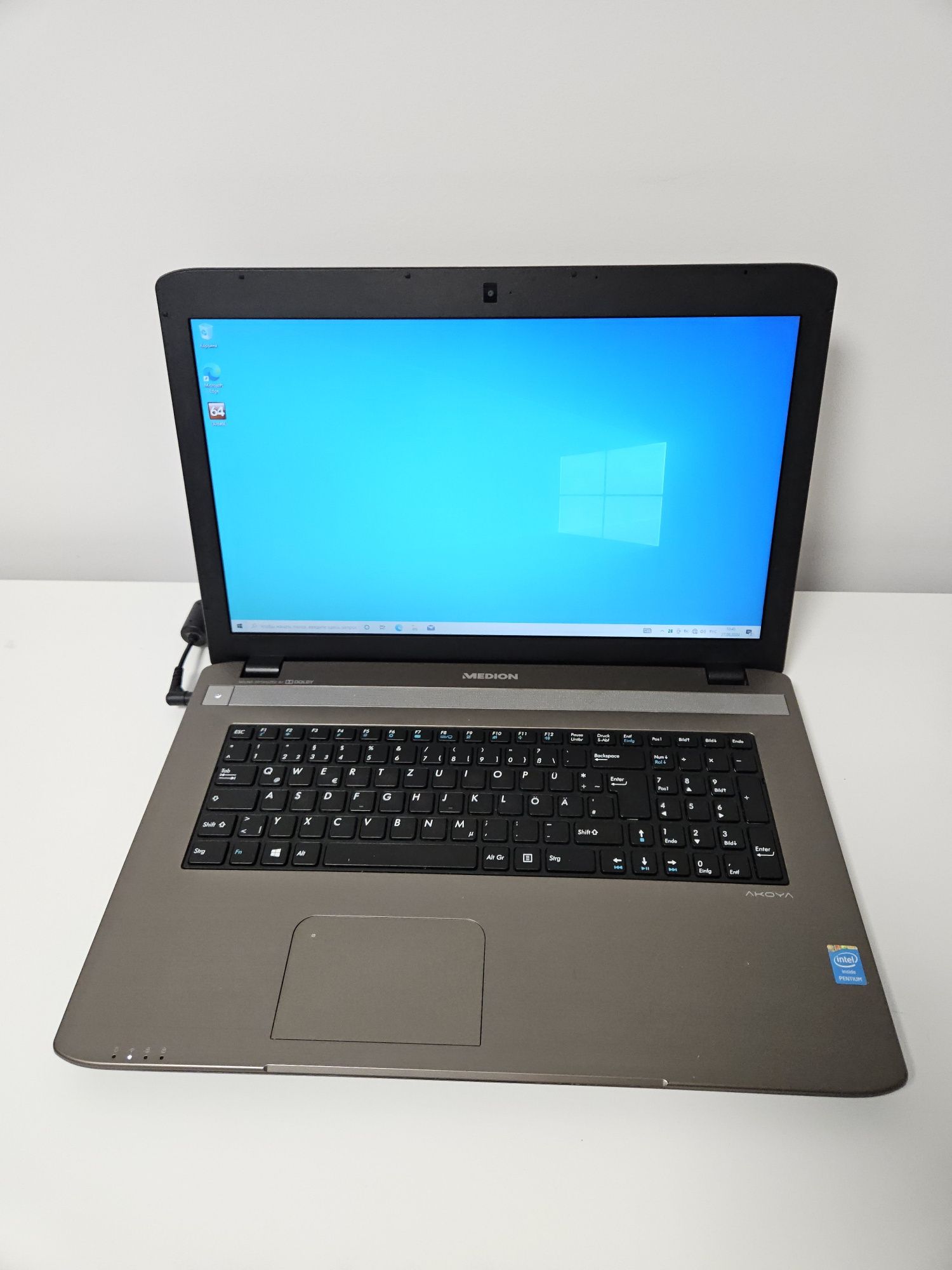 Ноутбук 17.3" Medion E7226 4 ядра Pentium N3520/DDR3-4Gb/HDD-500Gb
