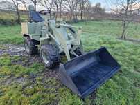 Mini Pá Carregadora Japonesa Yanmar V1 - Articulada - Bobcat
