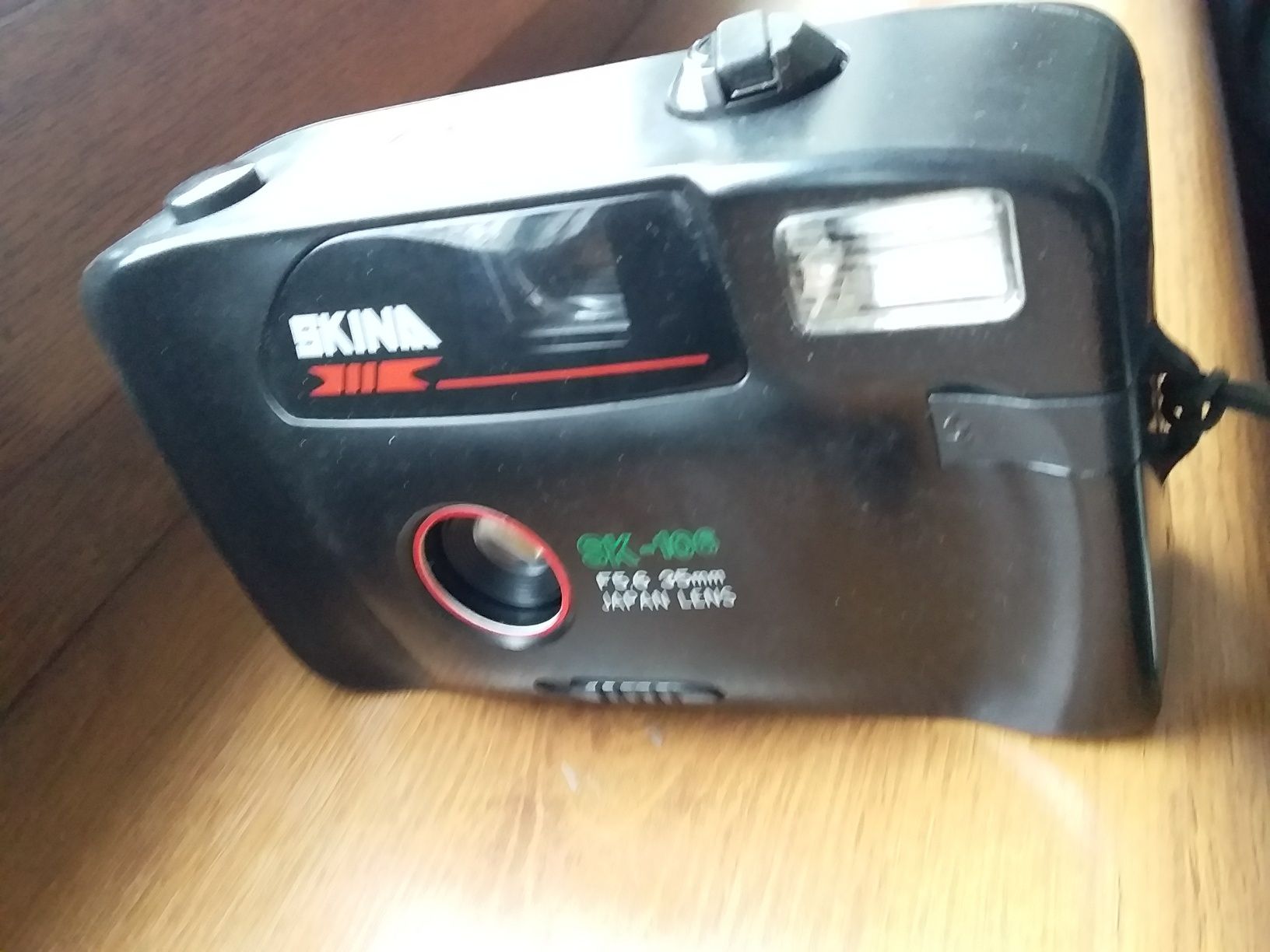 Продам пленочний фотоаппарат skina sк-106