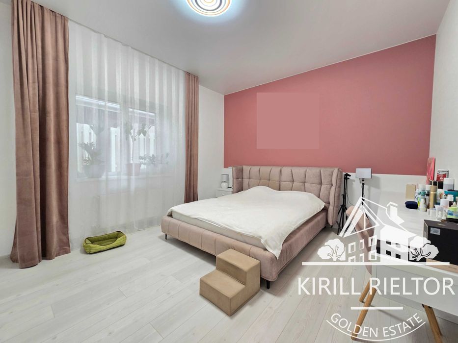 Продам дом с ремонтом и искусственным водопадом на участке S = 11 сот.