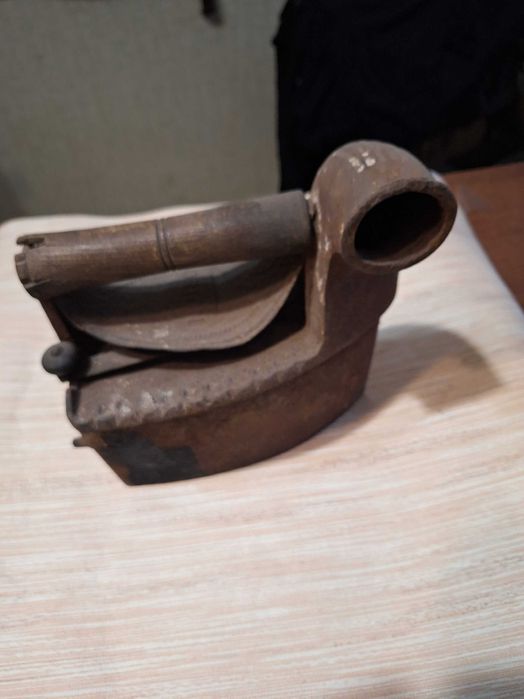 Утюг антикварный