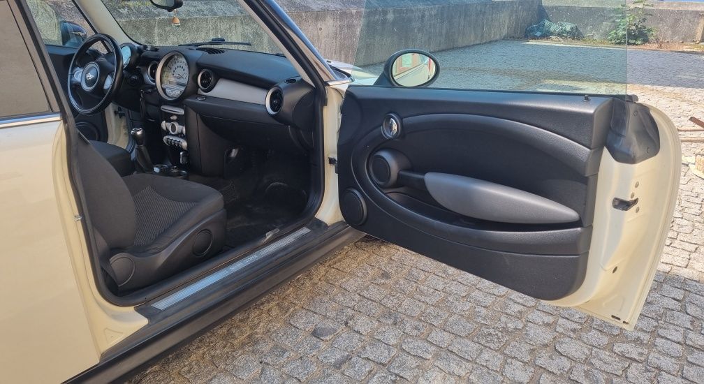 Mini Cooper D 1.6 (2008)