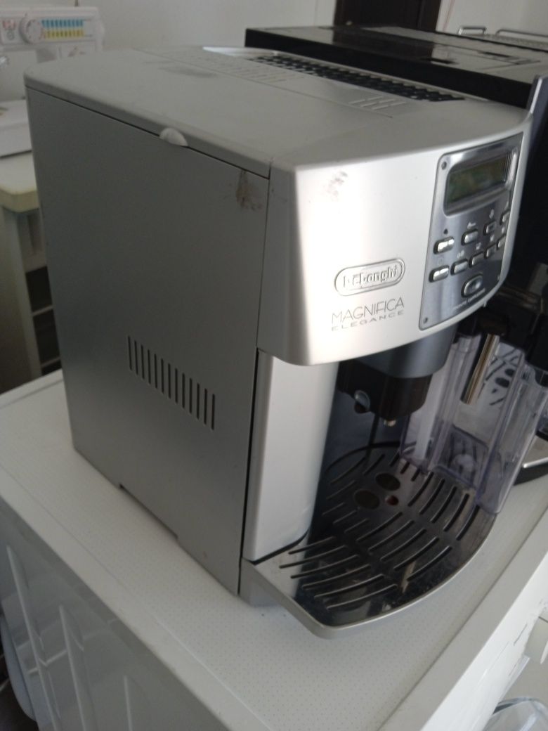 Кофемашина - DeLonghi Magnifica -