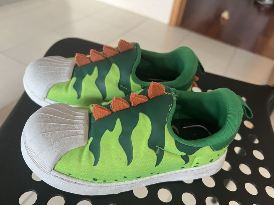Tênis Infantil adidas superstar  tamanho 27