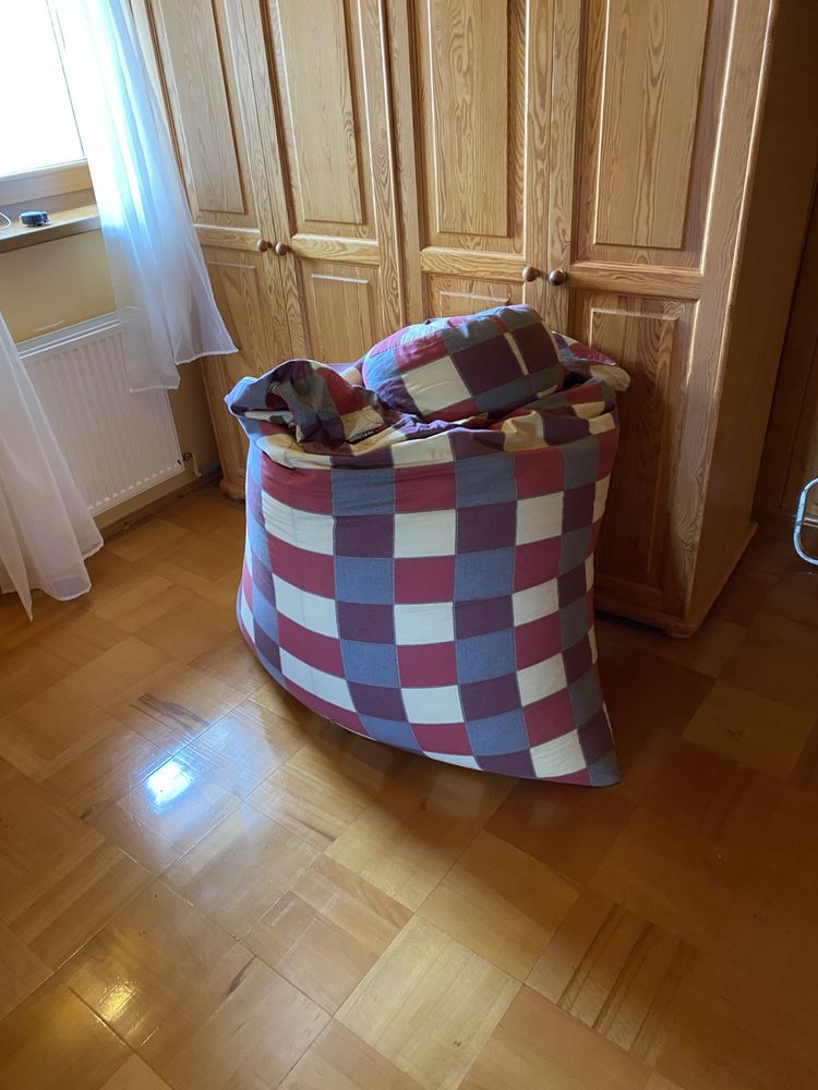 Pufa, worek , siedzisko z kuleczkami