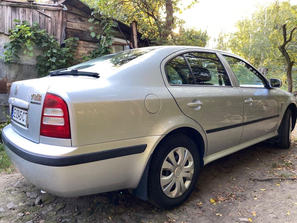 Машина skoda тур
