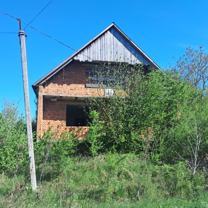 Продам 2 поверхову недобудову в селі Червоне