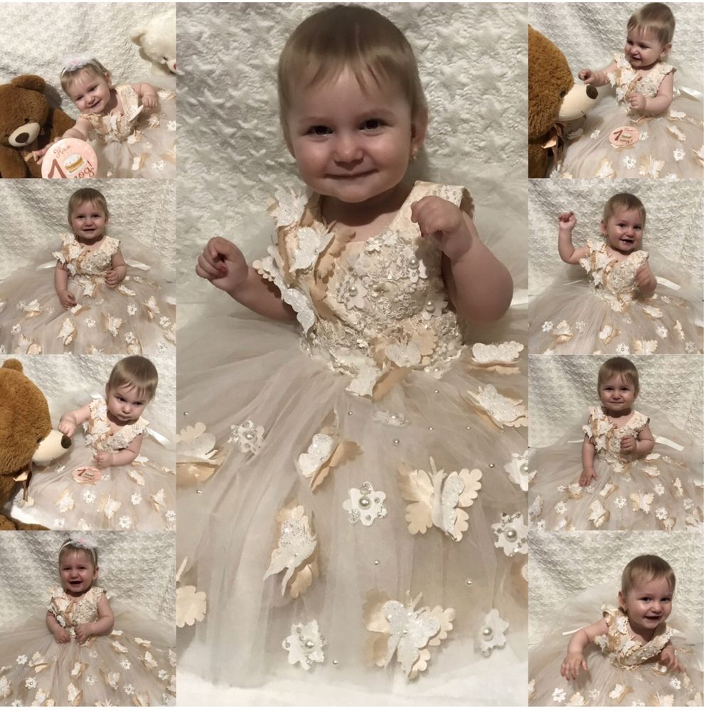Нарядное детское платье-маечка с блестящими бабочками от 1 до 3-х