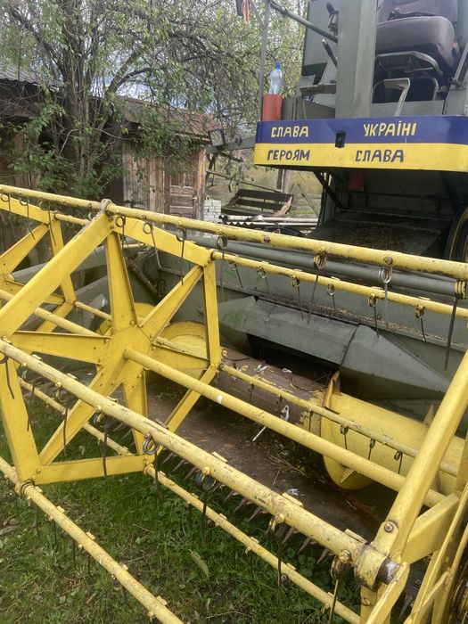 Комбайн Джон дір 330